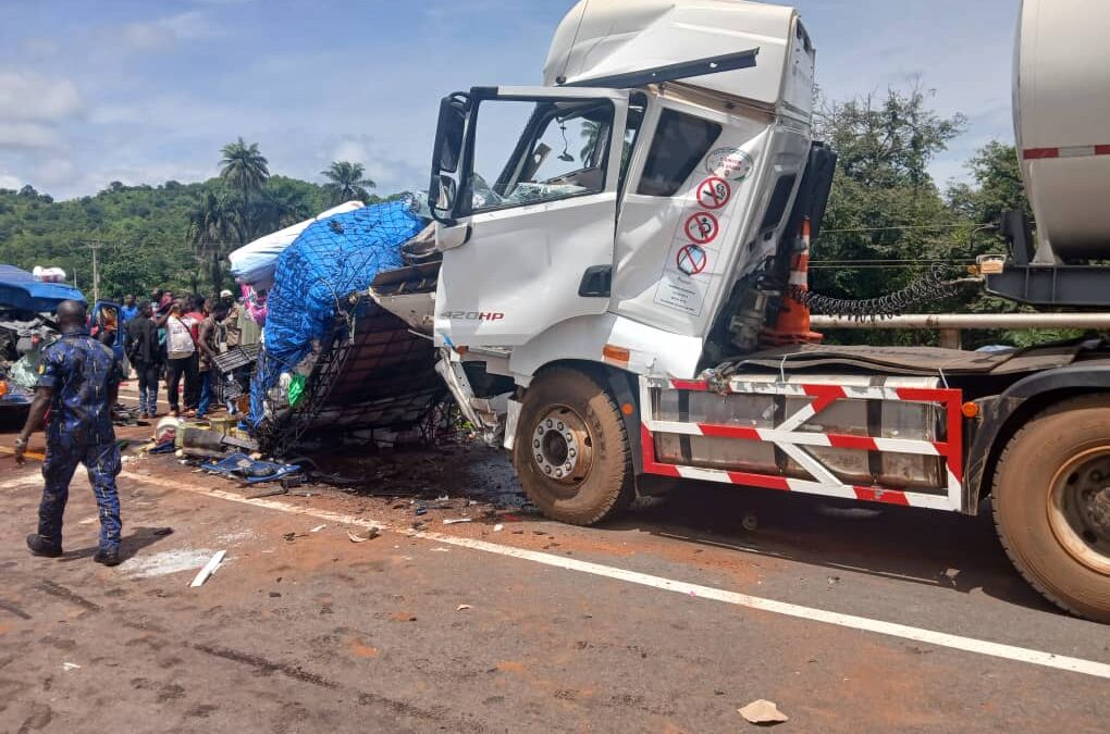 Série noire sur la RN1 à Kindia : en moins de dix jours, au moins 10 morts dans une succession d&rsquo;accidents.